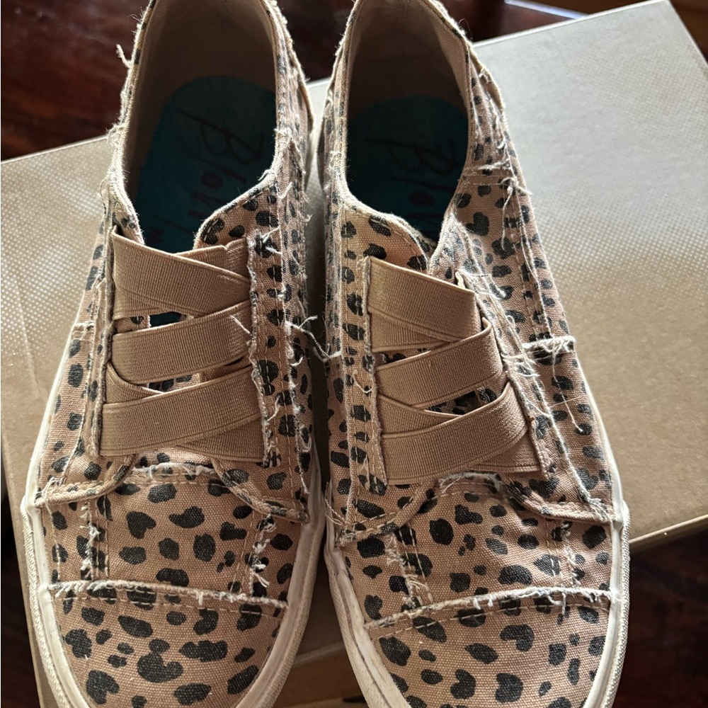 Leopard Print Casual Sneakers